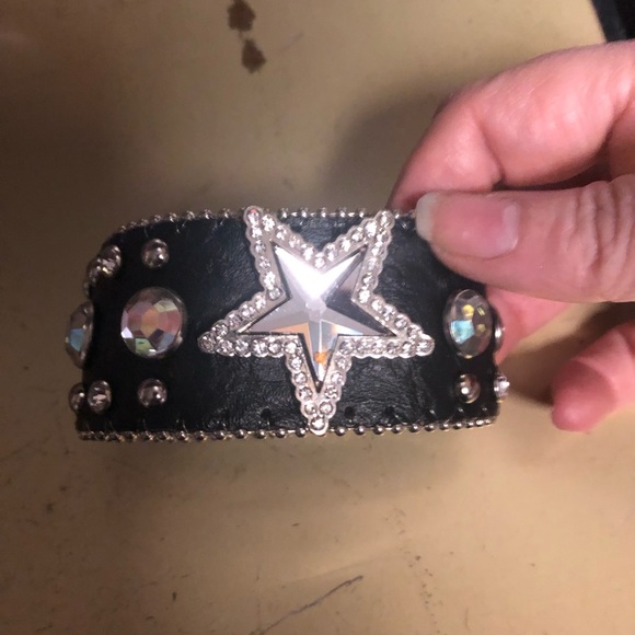 π«πΊπΈFeng Leather Bling Bracelet- 568 $30 or $25 w/offer - Picture 1 of 4